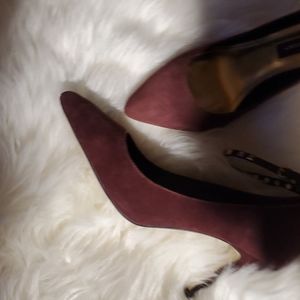 BCBG pumps